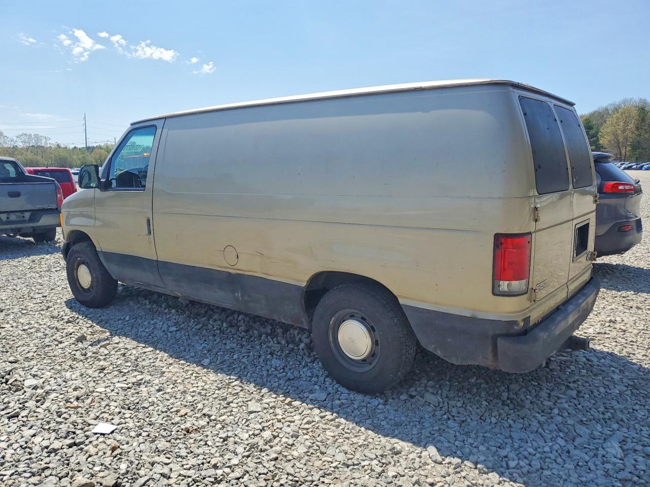 1999 Ford Econoline VIN 1FTRE1429XHB96087 photo 2