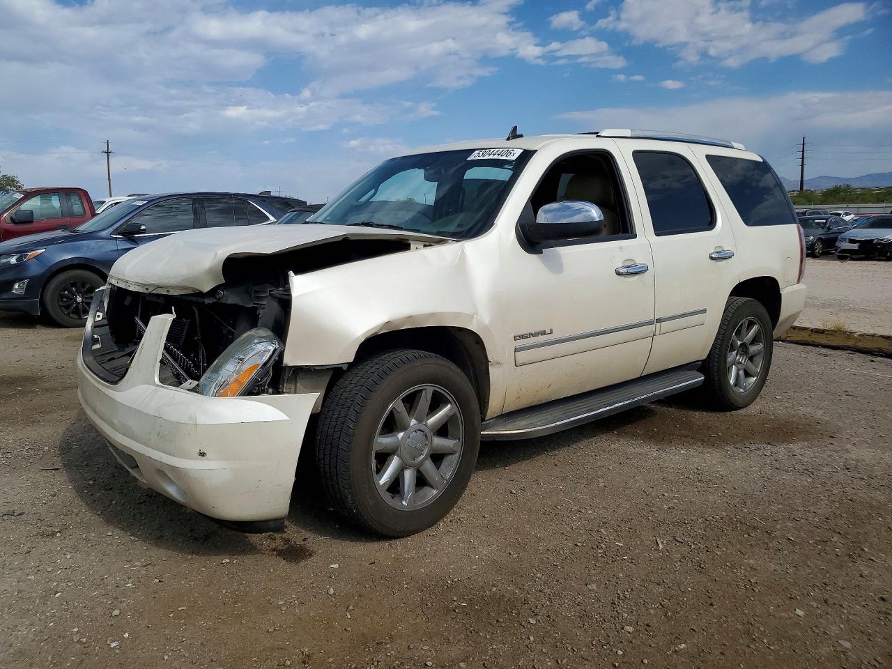 2014 GMC Yukon VIN 1GKS1EEF4ER108502 photo 1