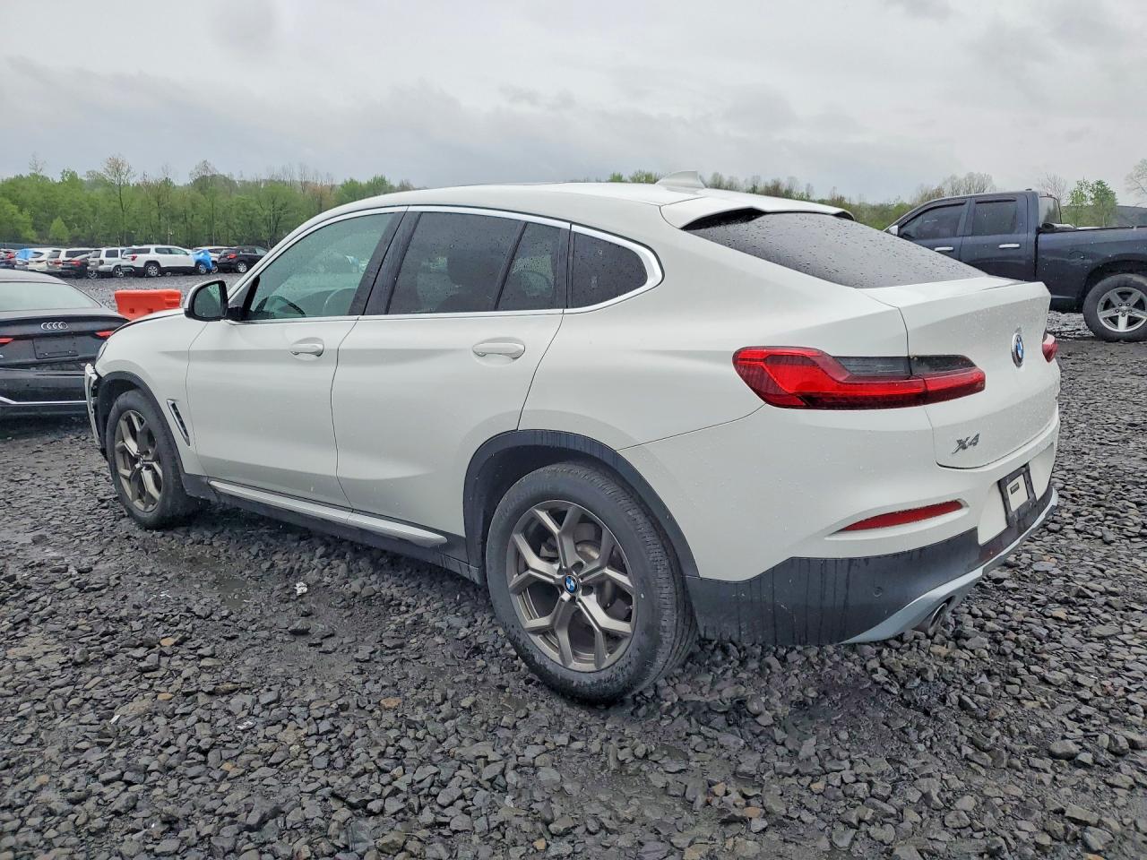 2021 BMW X4 VIN 5UX2V1C04M9F37369 photo 2