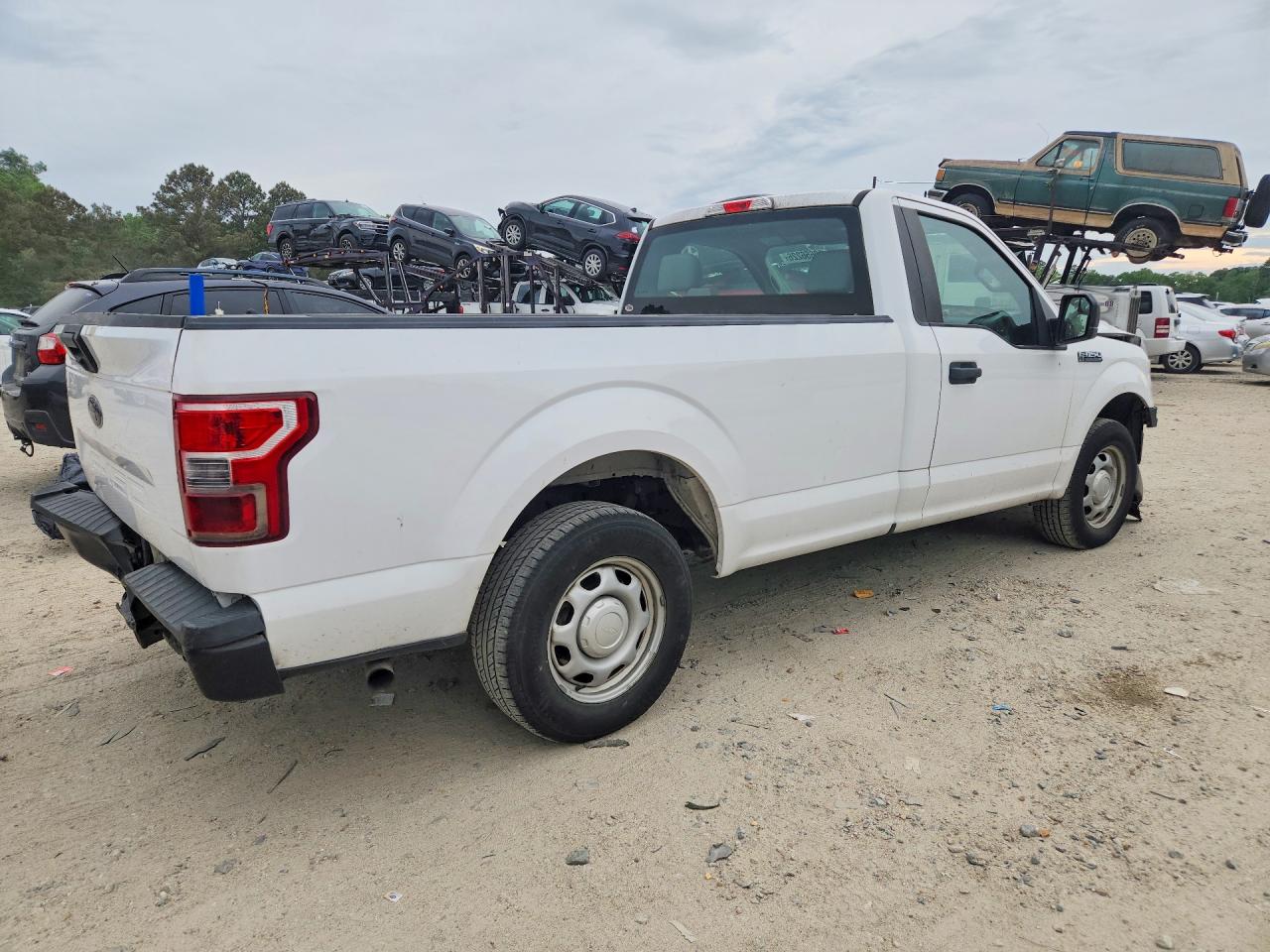 2018 Ford F150 VIN 1FTMF1CB5JKC60872 photo 3