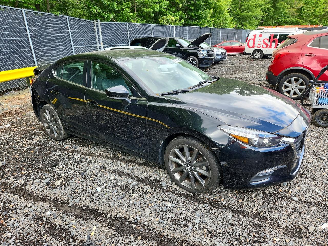 2018 Mazda 3 VIN 3MZBN1V30JM270313 photo 4