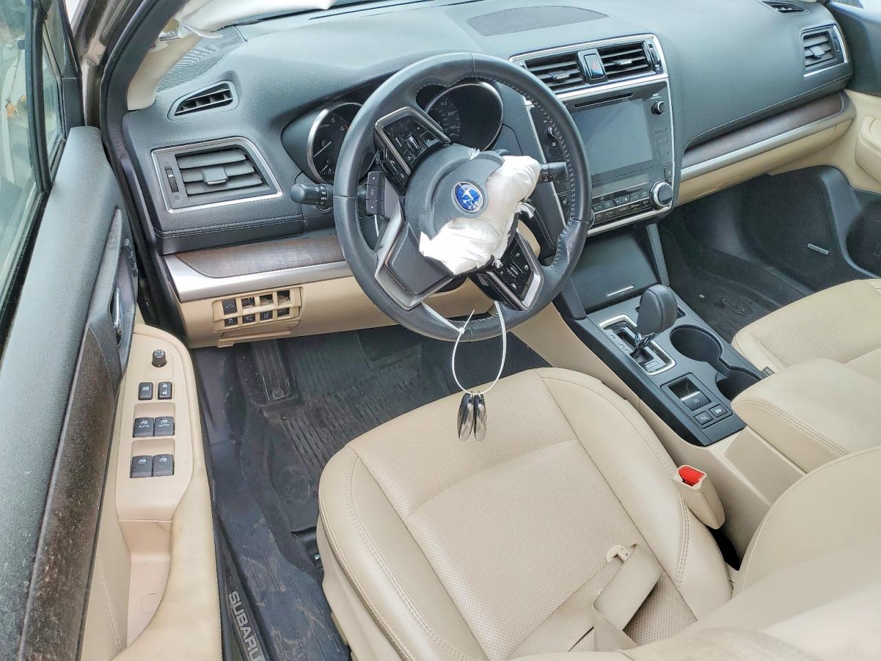 2019 Subaru Outback VIN 4S4BSANC9K3328185 photo 9