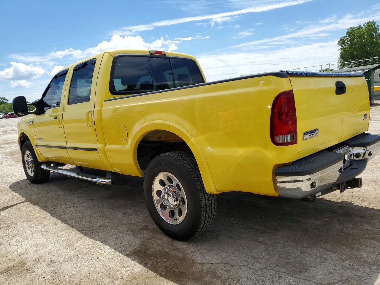 2005 Ford F250 VIN 1FTSW21P45EA33558 photo 2