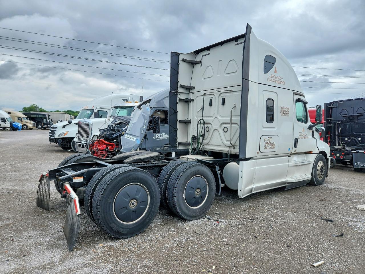 2020 FREIGHTLINER All other VIN 1FUJHHDR3LLLV5289 photo 3