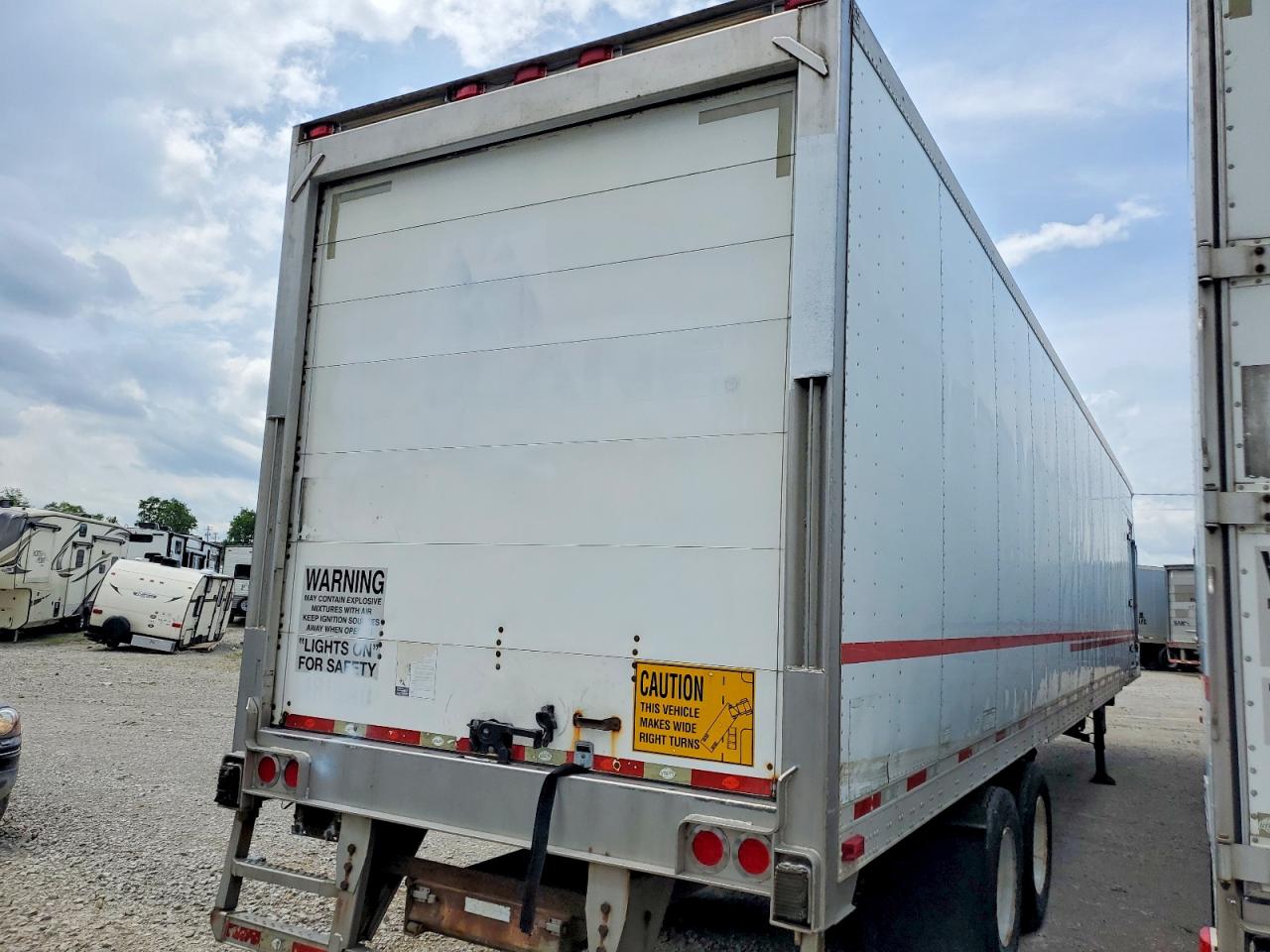 2009 UTILITY All models VIN 1UYVS24839M646703 photo 4