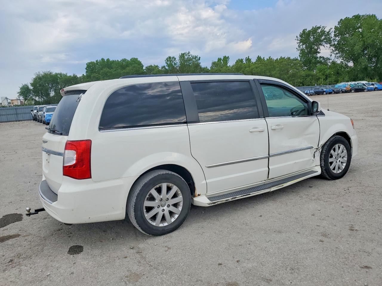 2013 Chrysler Minivan VIN 2C4RC1BG8DR559144 photo 3