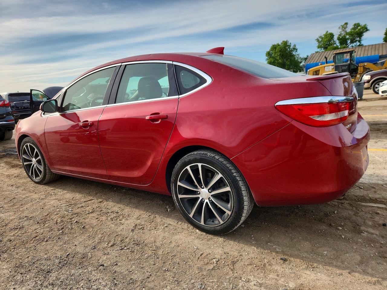 2017 Buick Verano VIN 1G4PR5SK3H4113070 photo 2
