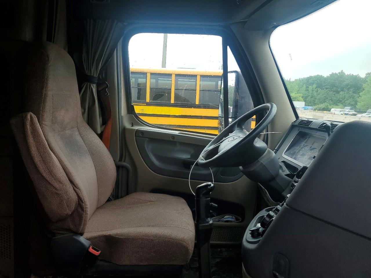 2016 FREIGHTLINER All other VIN 3AKGGLD54GSBT5749 photo 5