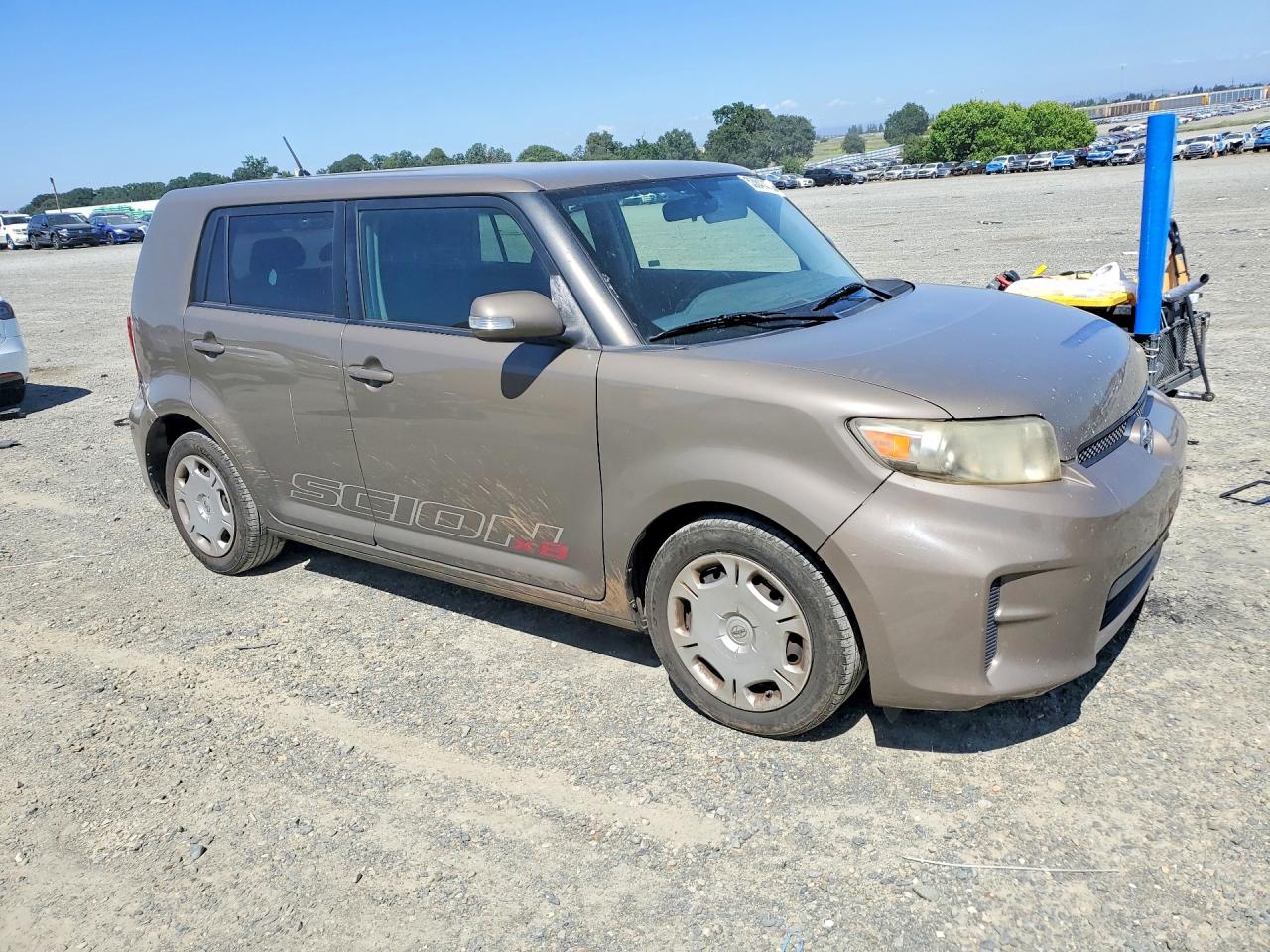 2011 Toyota Scion VIN JTLZE4FE6B1138307 photo 4