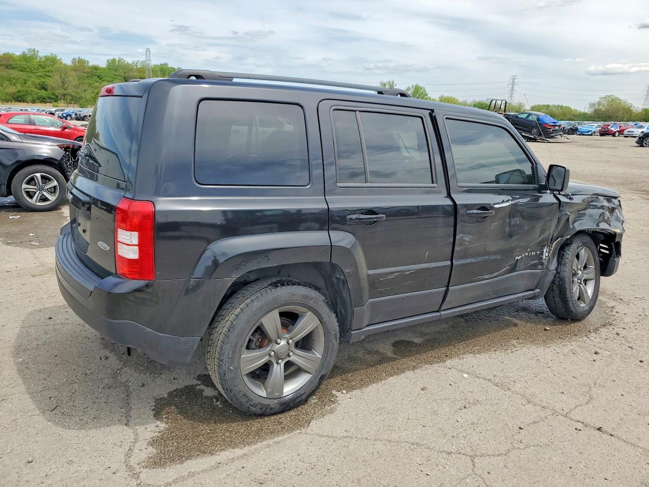 2015 Jeep Patriot VIN 1C4NJRFB0FD365456 photo 3