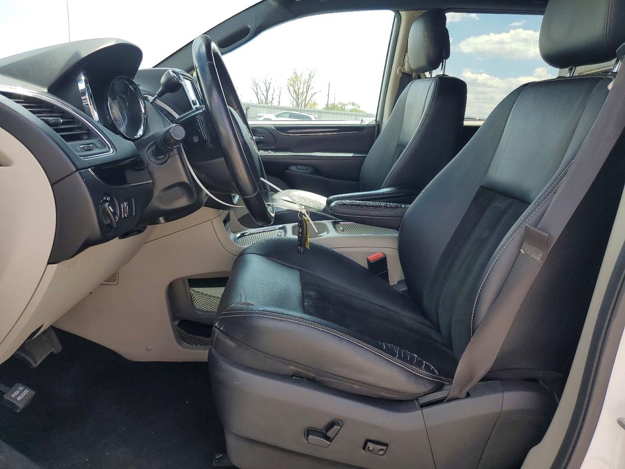 2017 Dodge Caravan VIN 2C4RDGCG9HR673724 photo 7