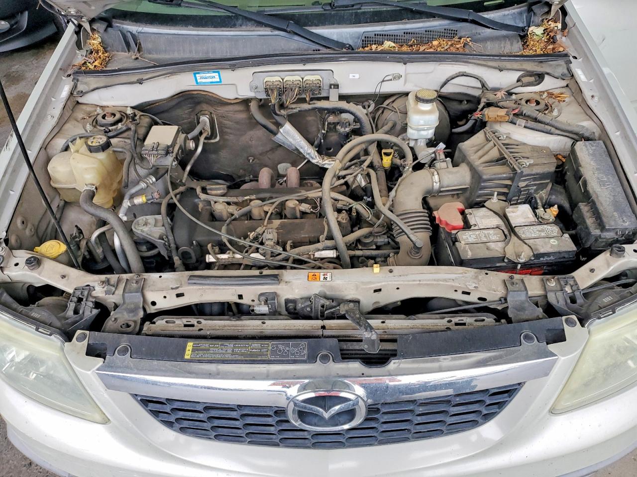 2008 Mazda Tribute VIN 4F2CZ92Z88KM20690 photo 12