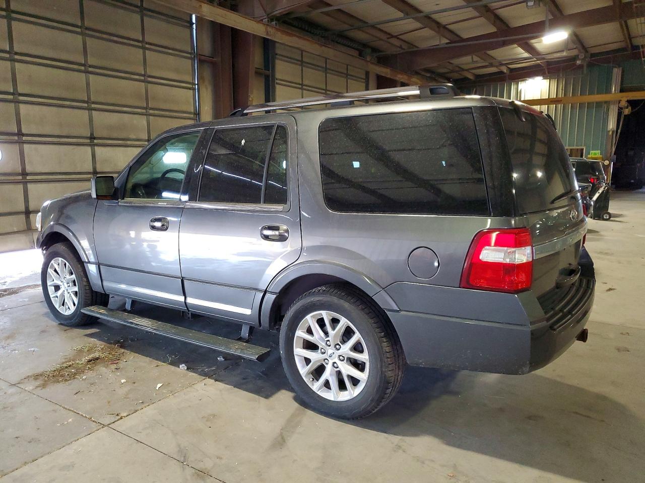 2015 Ford Expedition VIN 1FMJU2AT1FEF37528 photo 2