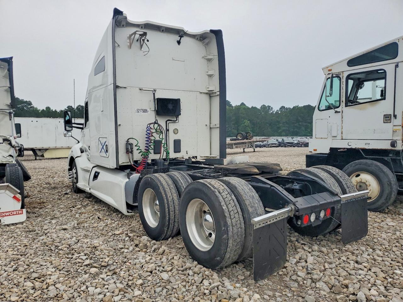 2020 KENWORTH All other VIN 1XKYDP9X4LJ311157 photo 3