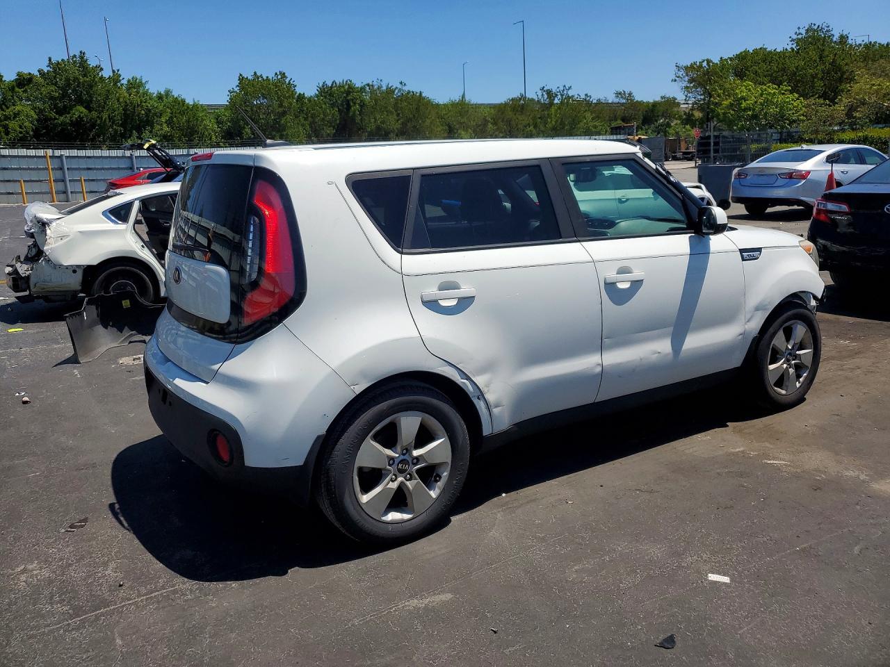 2024 Datsun Soul VIN KNDJN2A26J7575245 photo 3