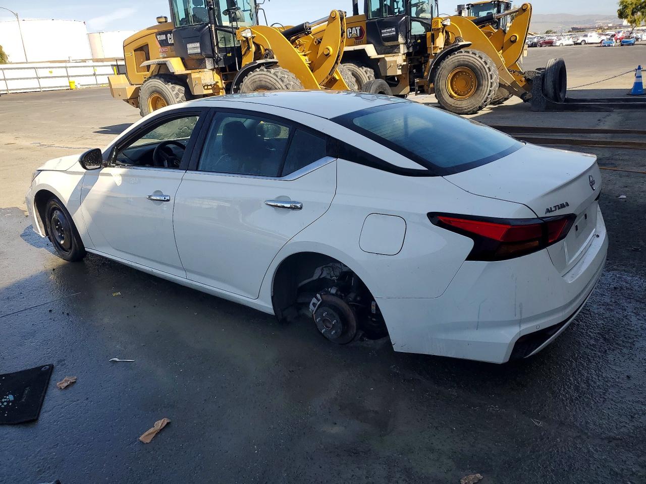 2025 Nissan Altima VIN 1N4BL4DV9SN393800 photo 2
