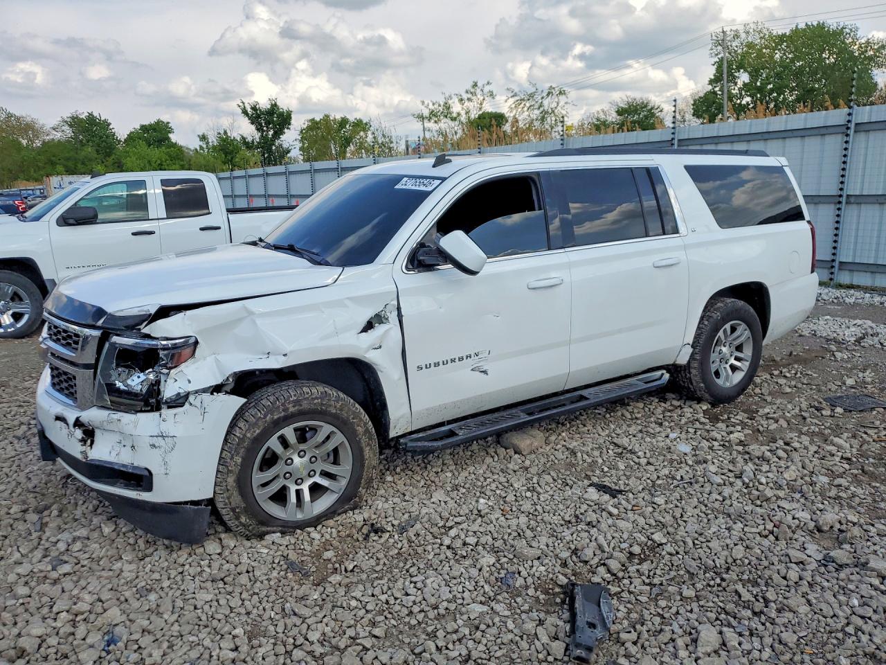 2015 CHEVROLET Suburban VIN 1GNSKJKC7FR194098 photo 1