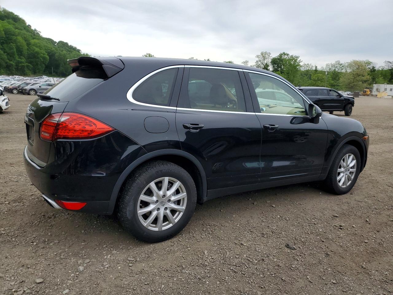 2013 Porsche Cayenne VIN WP1AA2A23DLA01370 photo 3