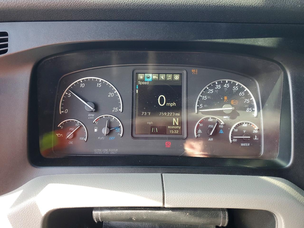 2019 FREIGHTLINER All other VIN 3AKJHHDR5KSKF9887 photo 8
