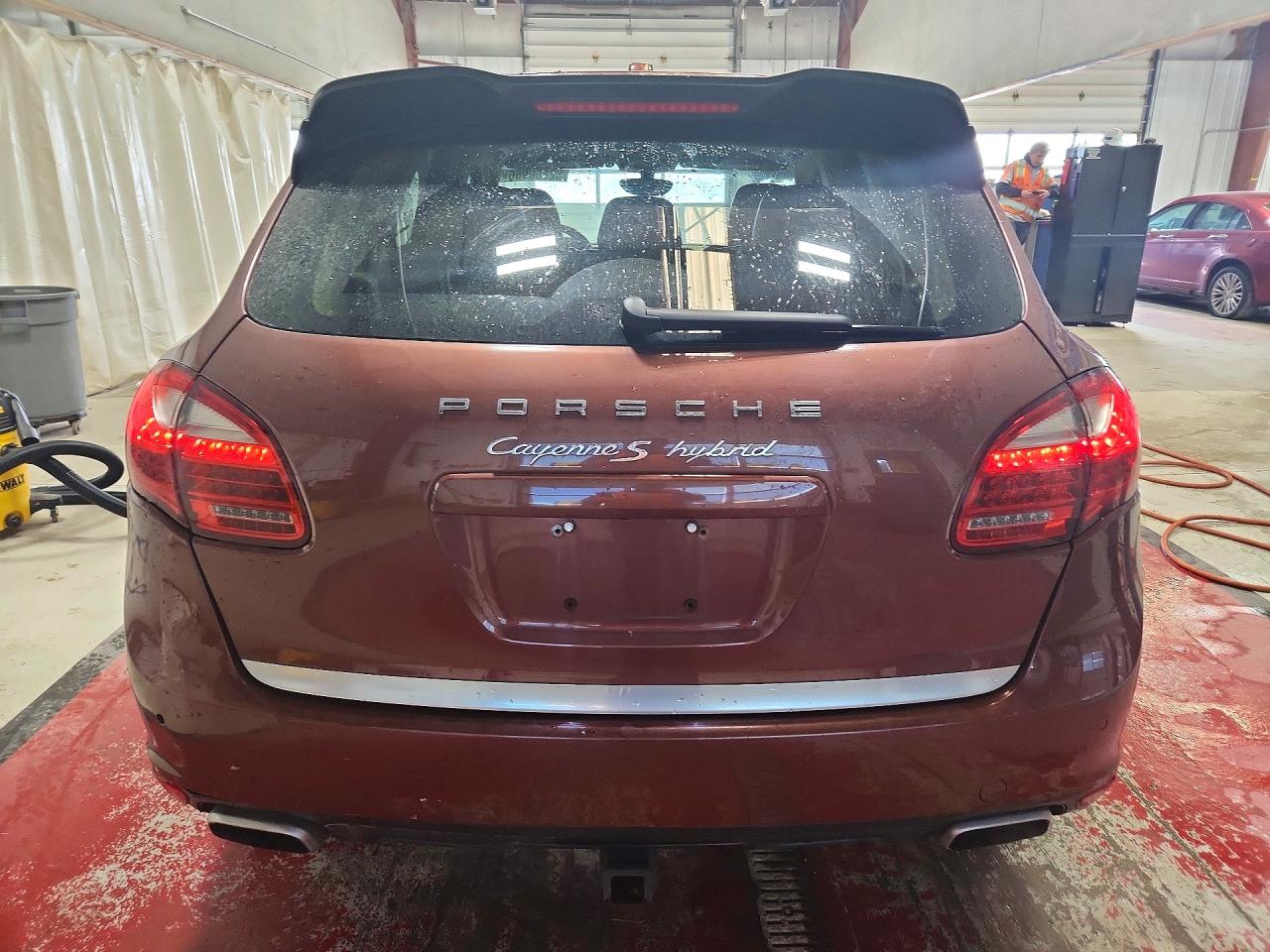 2012 Porsche Cayenne VIN WP1AE2A26CLA92265 photo 6