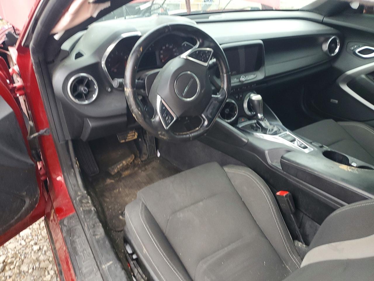 2018 Chevrolet Camaro VIN 1G1FB1RS3J0142657 photo 8