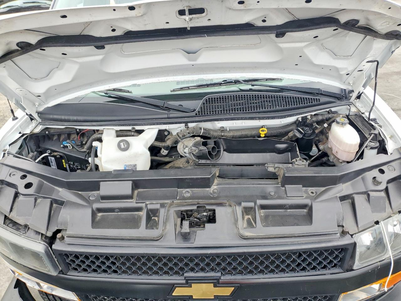 2023 Chevy Express VIN 1GAZGNFP3P1234182 photo 12