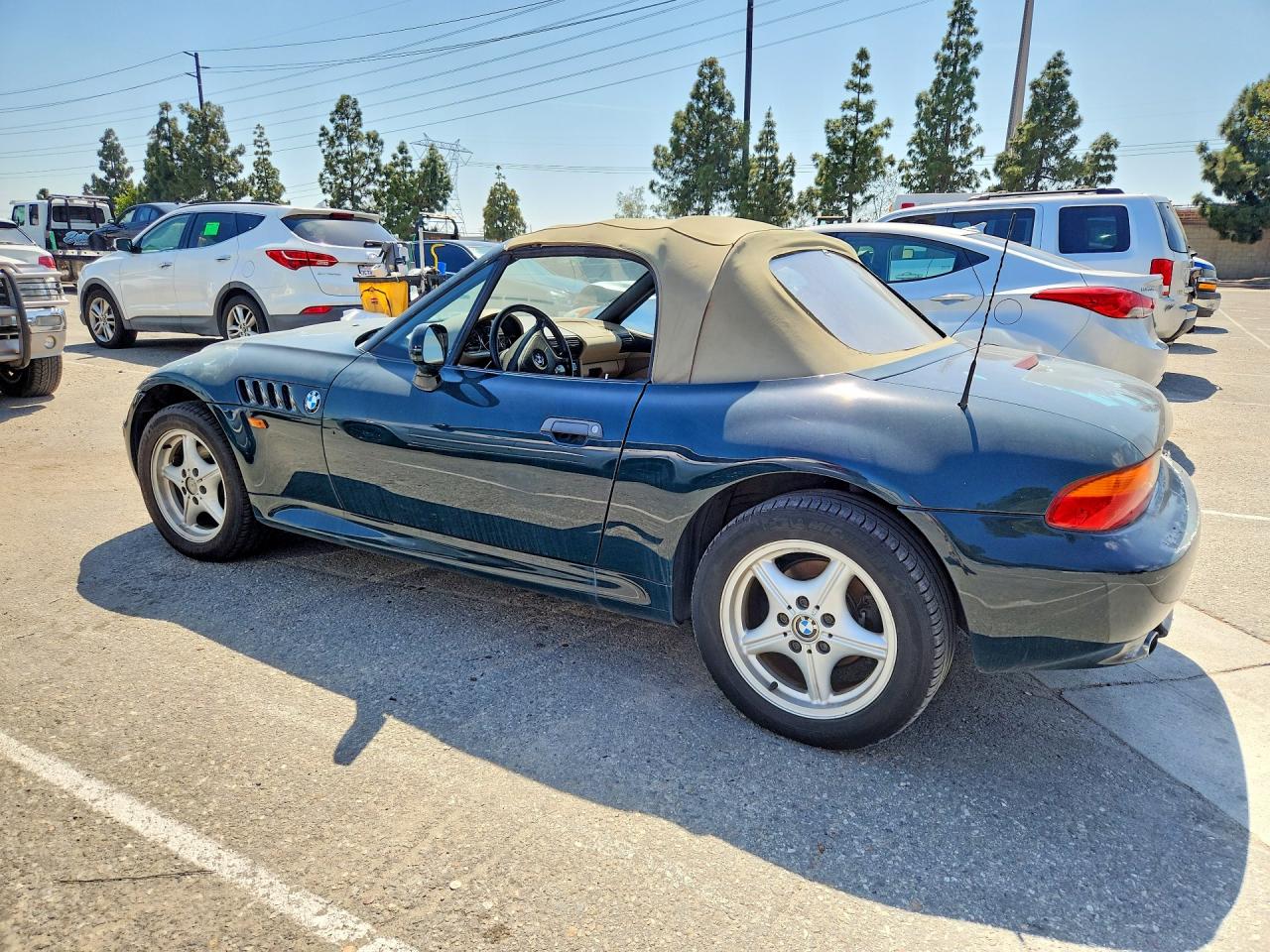 1997 BMW Z3 VIN 4USCH7324VLE05115 photo 2