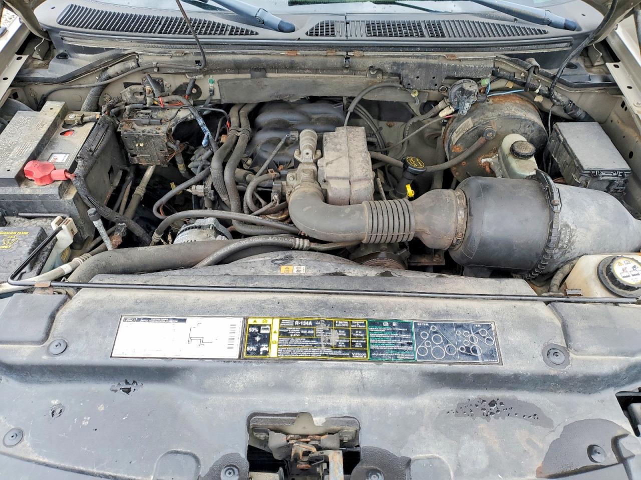 2002 Ford F150 VIN 1FTRF17282NB74407 photo 11
