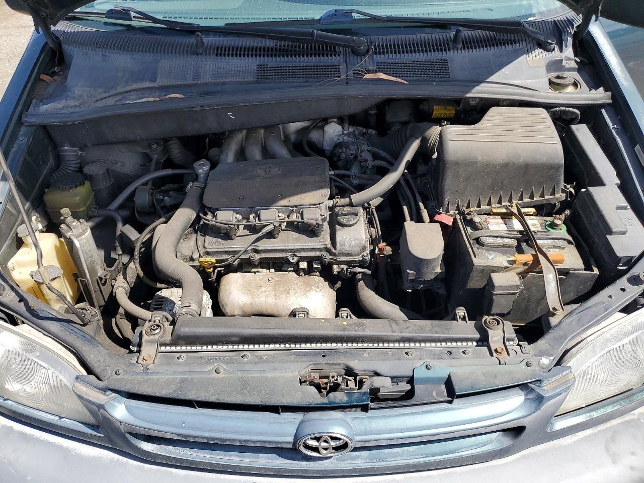 1998 Toyota Sienna VIN 4T3ZF13C6WU025460 photo 12