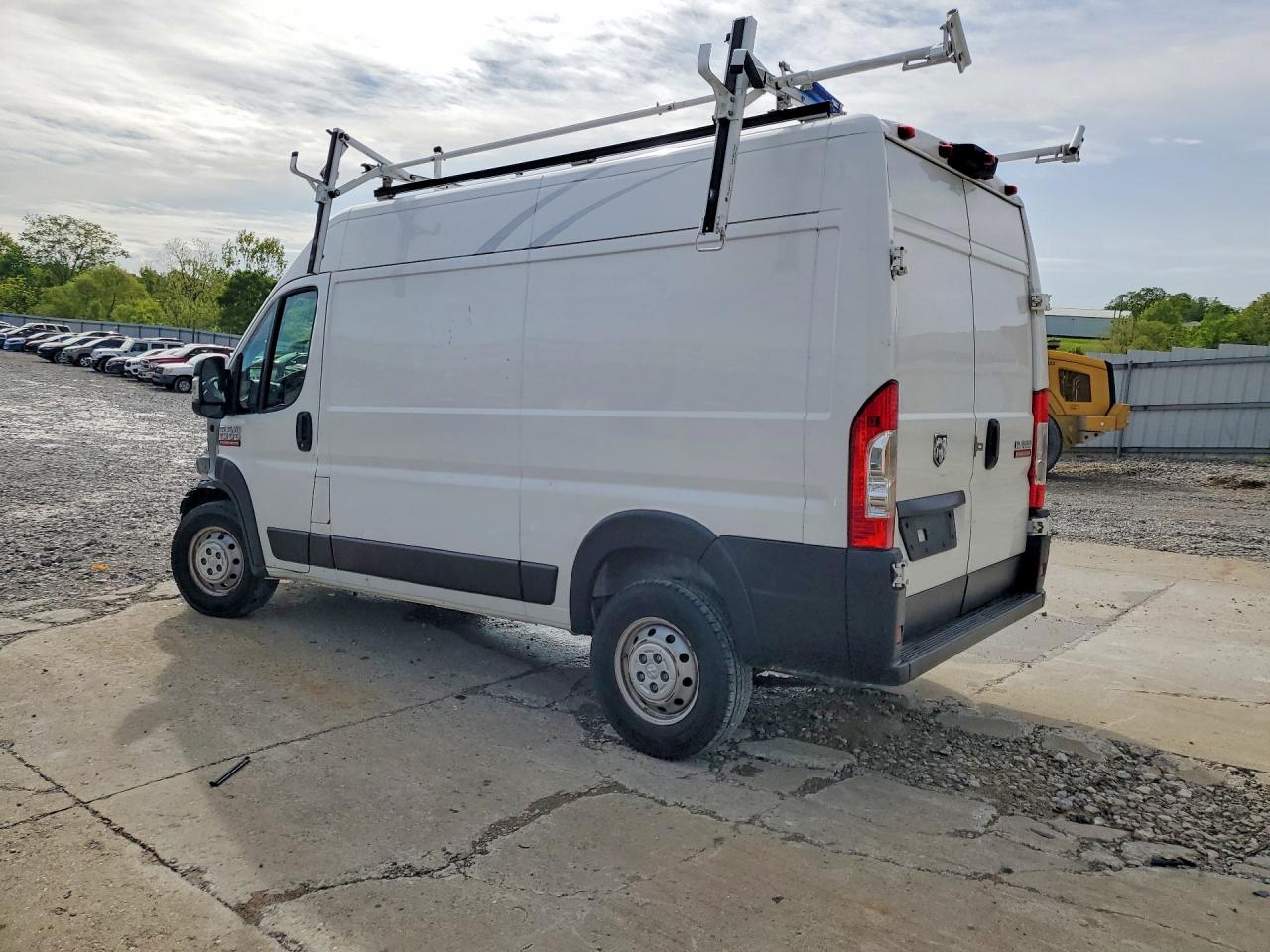 2019 Ram Promaster VIN 3C6TRVBGXKE549992 photo 2