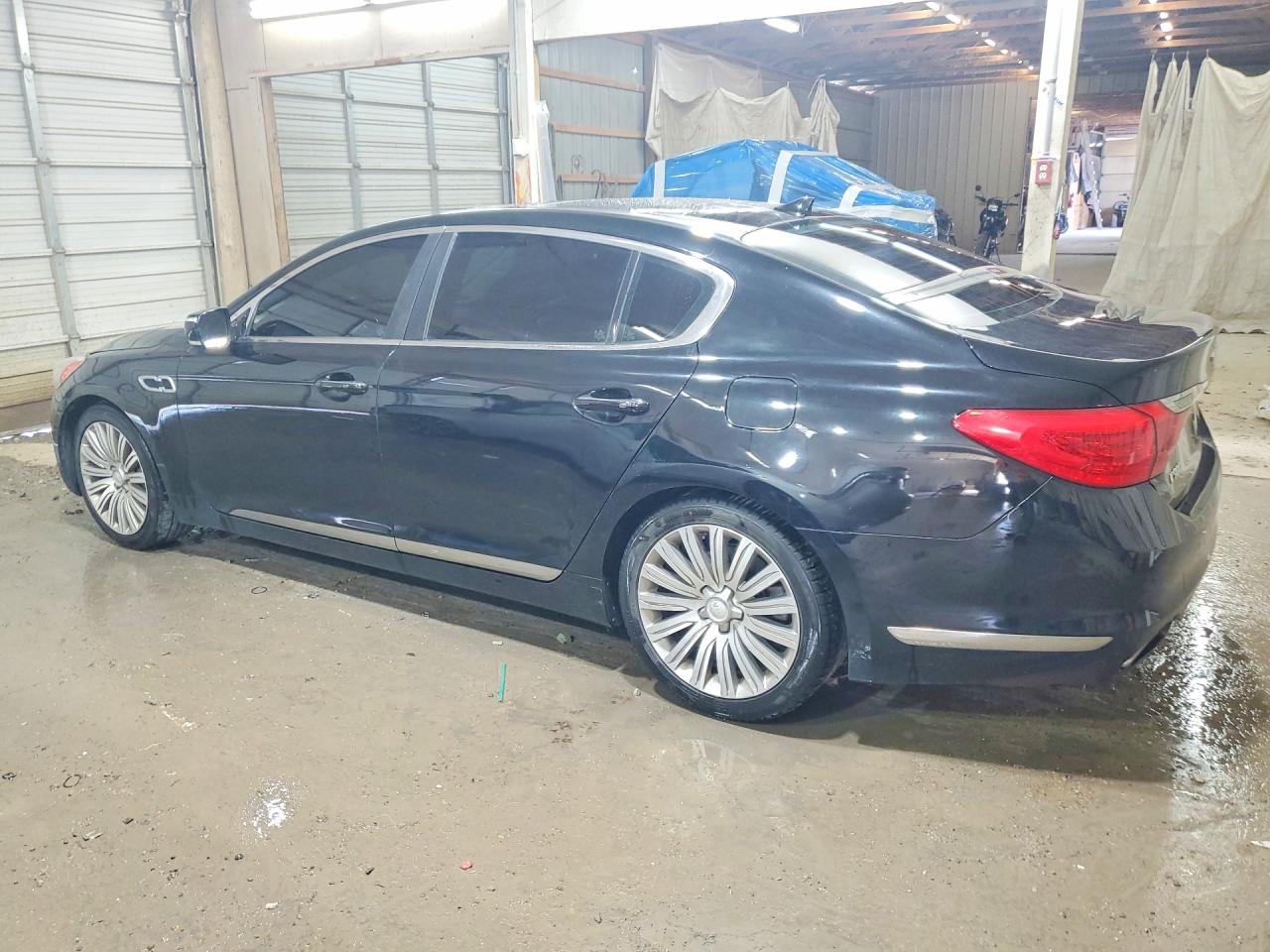 2015 Kia K900 VIN KNALU4D40F6025487 photo 2