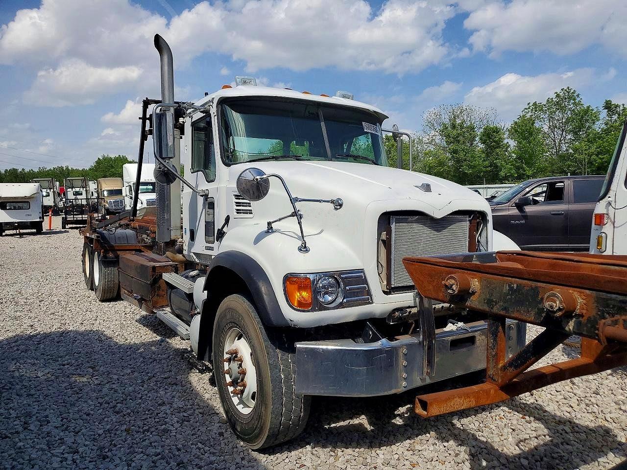2005 MACK All other VIN 1M2AG11C75M033314 photo 4