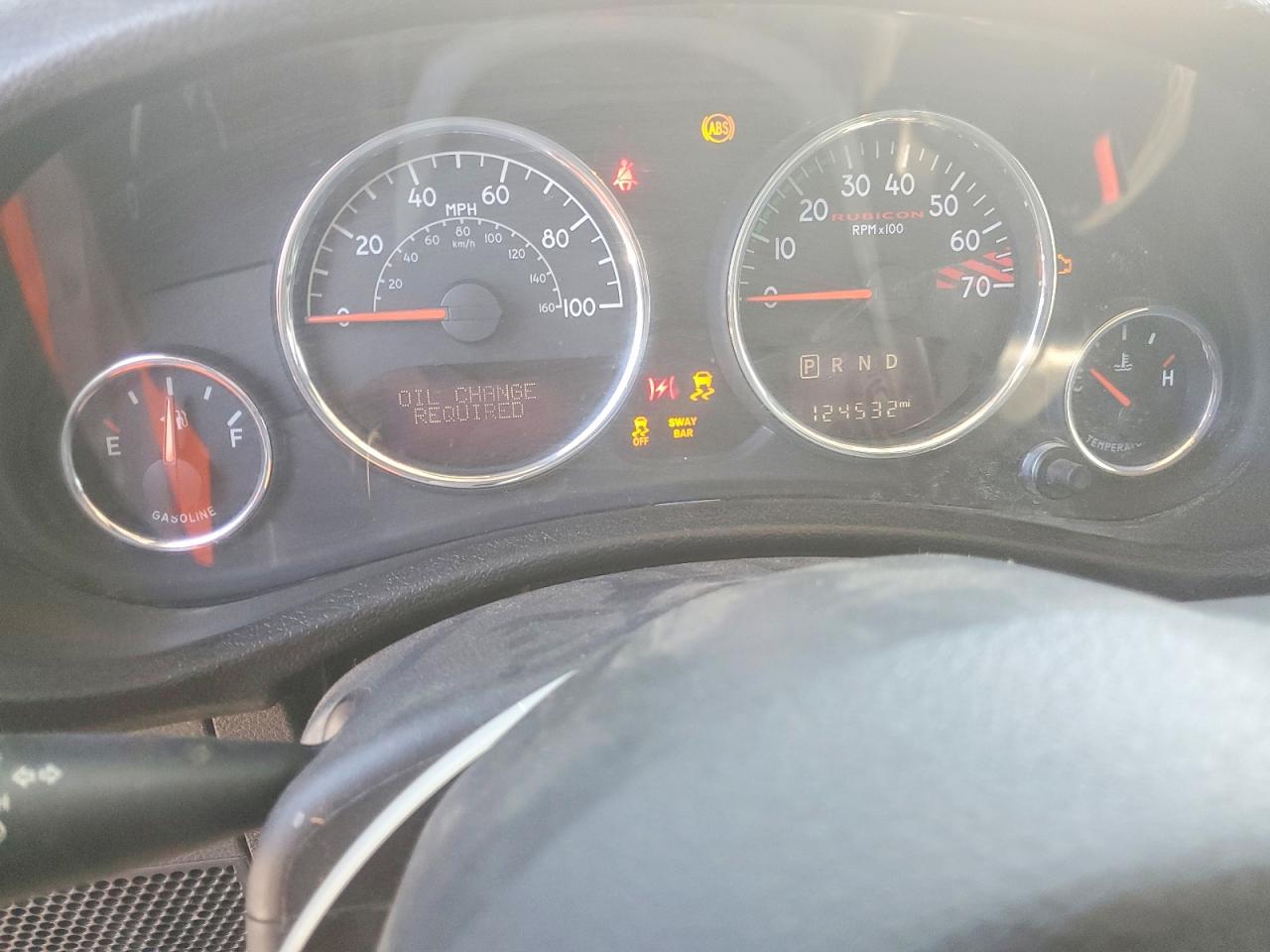 2017 Jeep Wrangler / VIN 1C4BJWFG2HL528615 photo 9