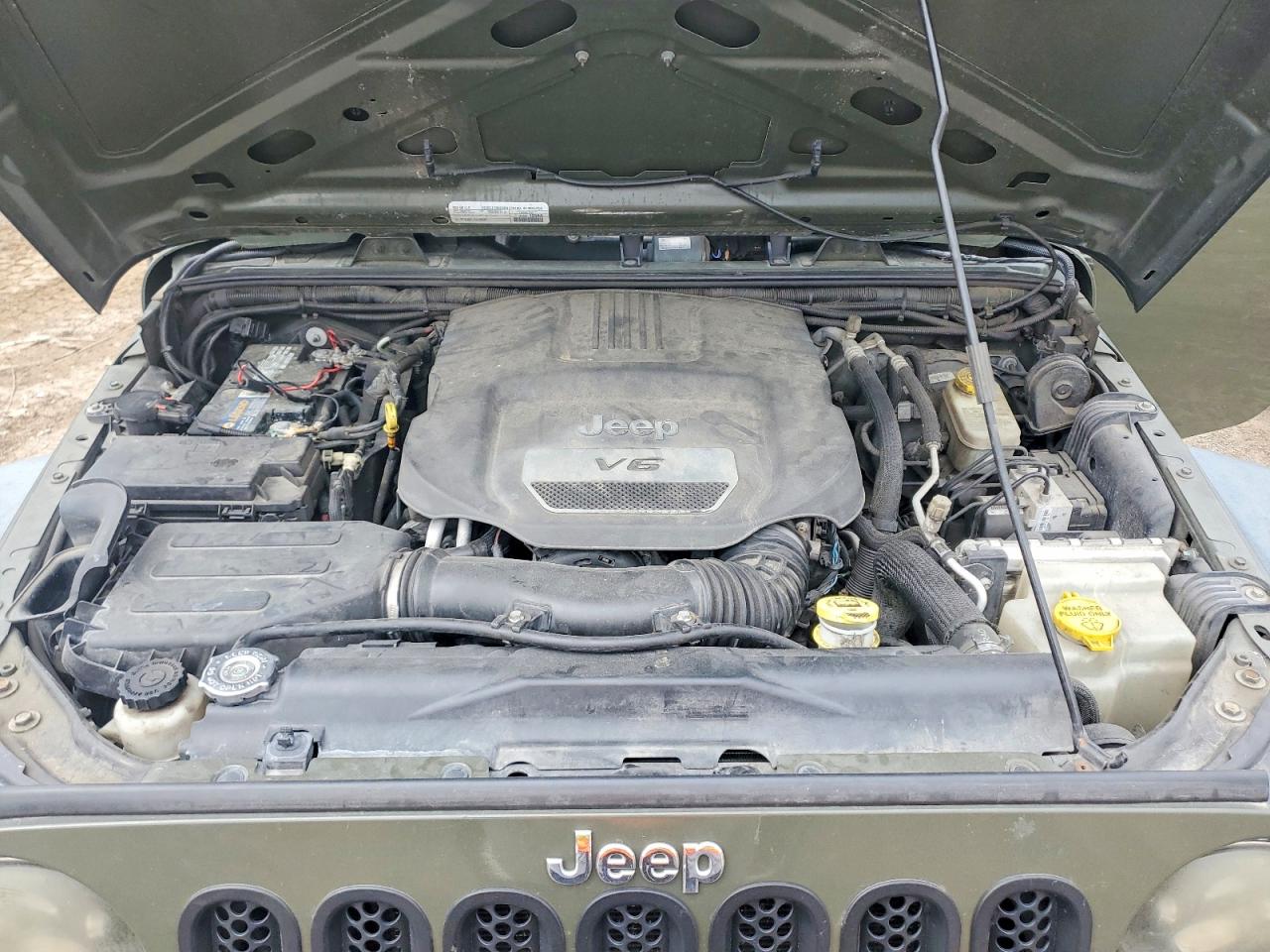 2015 Jeep Wrangler / VIN 1C4BJWDG7FL703134 photo 12