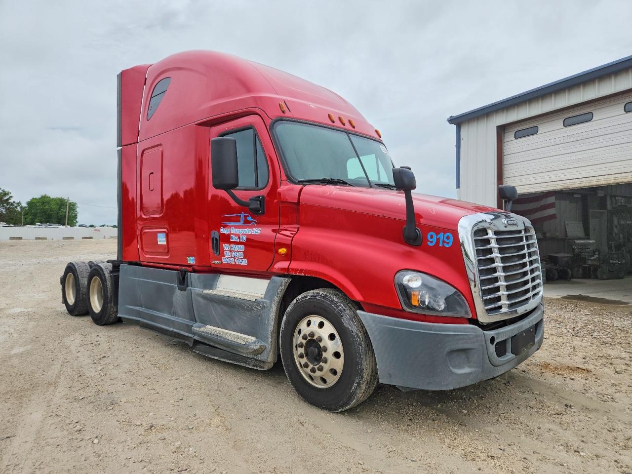 2017 FREIGHTLINER All other VIN 1FUJGLDR5HLHM7660 photo 1