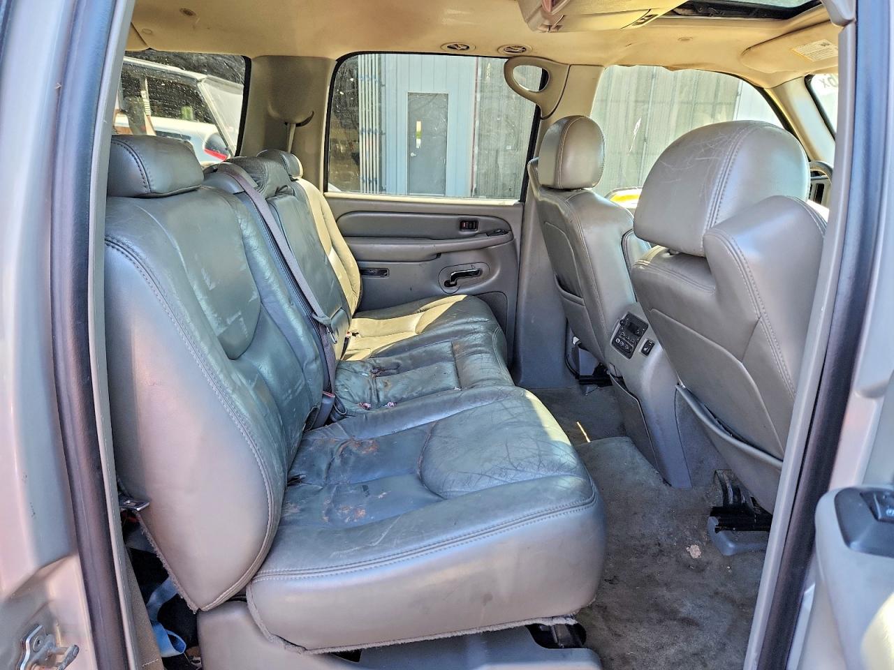 2005 GMC Yukon VIN 1GKFK66U55J266752 photo 11
