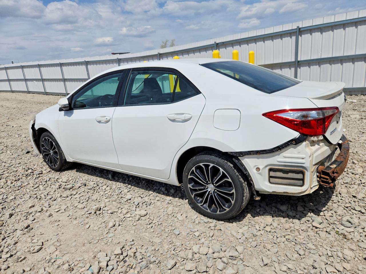 2016 Toyota Corolla VIN 2T1BURHE0GC526243 photo 2