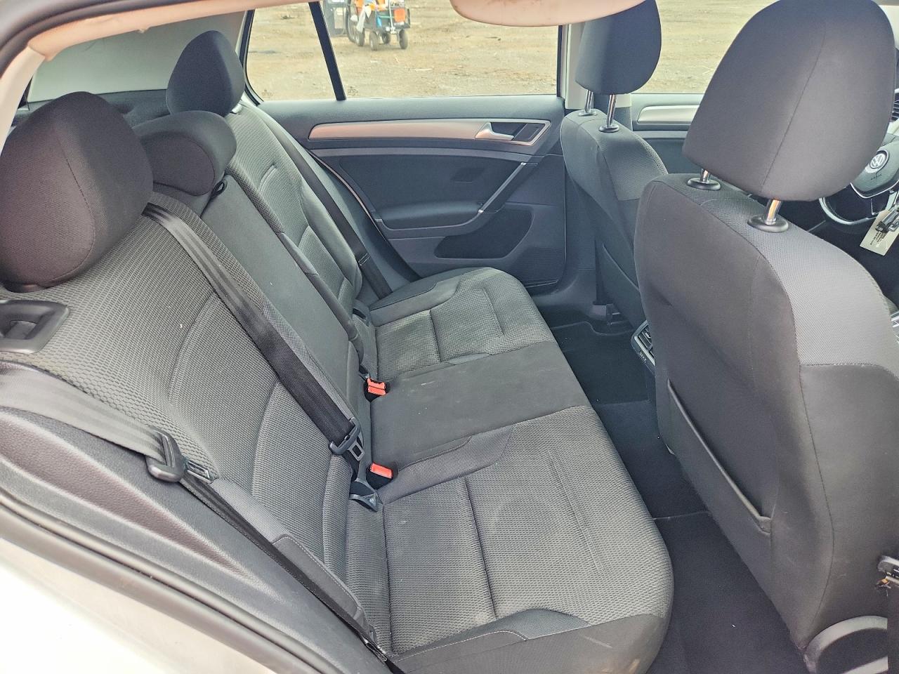 2016 Volkswagen Golf VIN 3VW217AU9GM053350 photo 10
