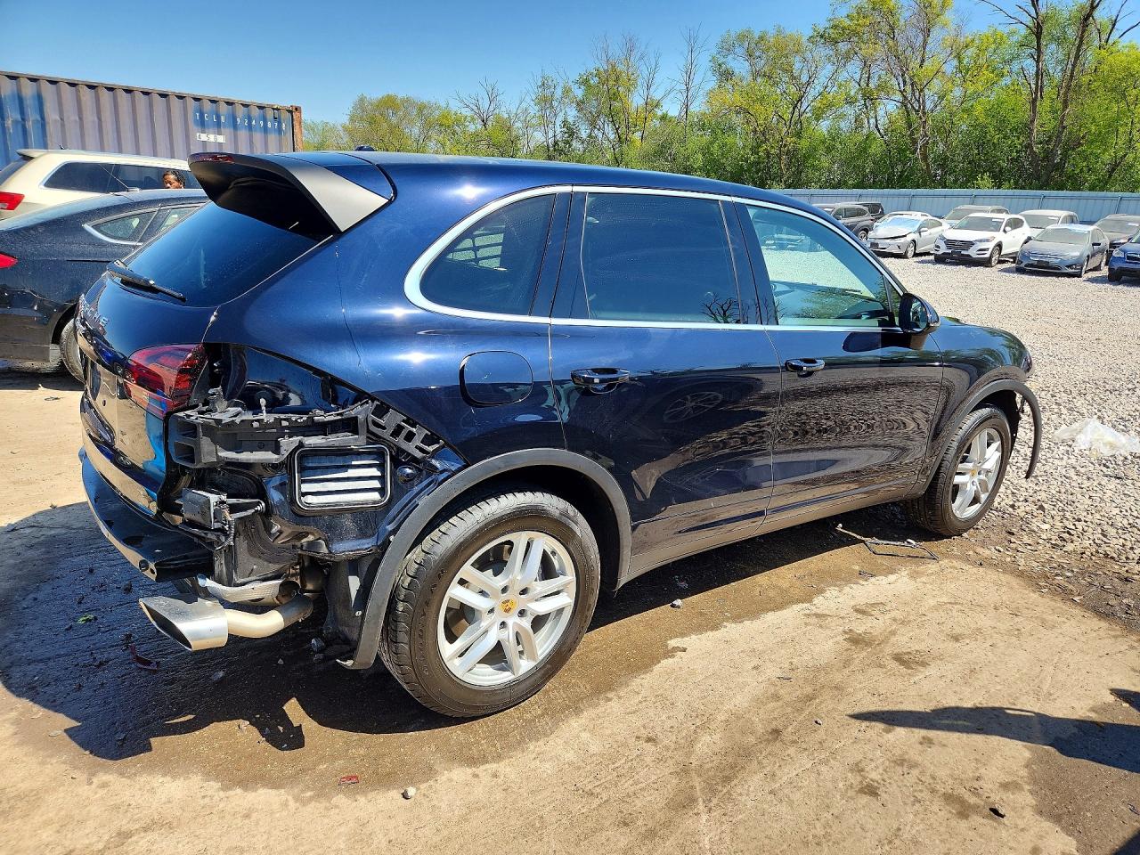 2016 PORSCHE Cayenne VIN WP1AA2A23GKA13223 photo 3