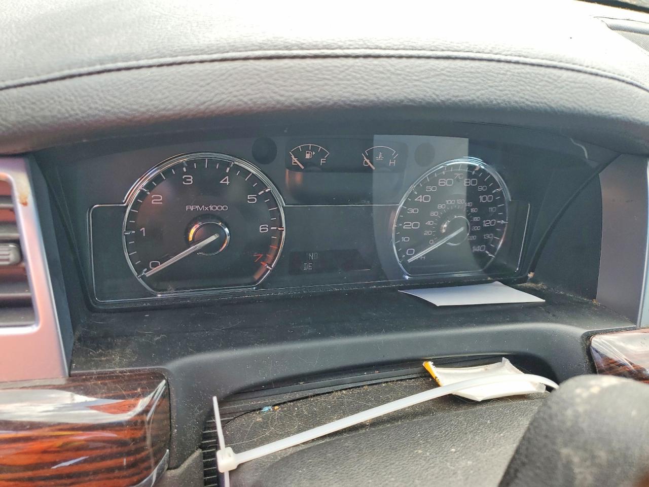 2009 LINCOLN Mks VIN 1LNHM94R29G601916 photo 9