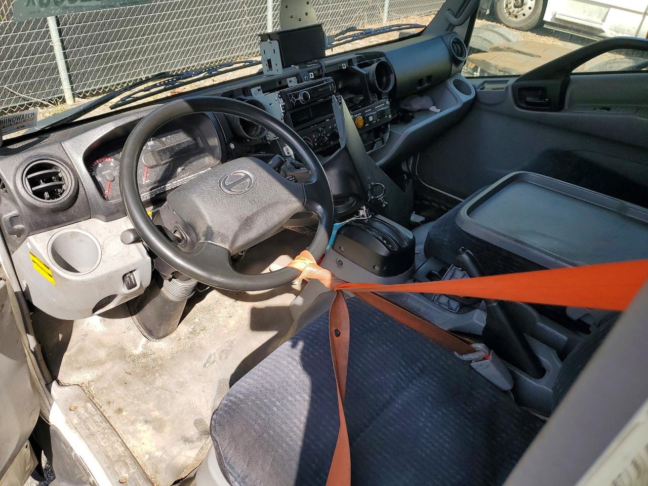 2017 HINO All other VIN JHHSDM2H5HK005876 photo 8