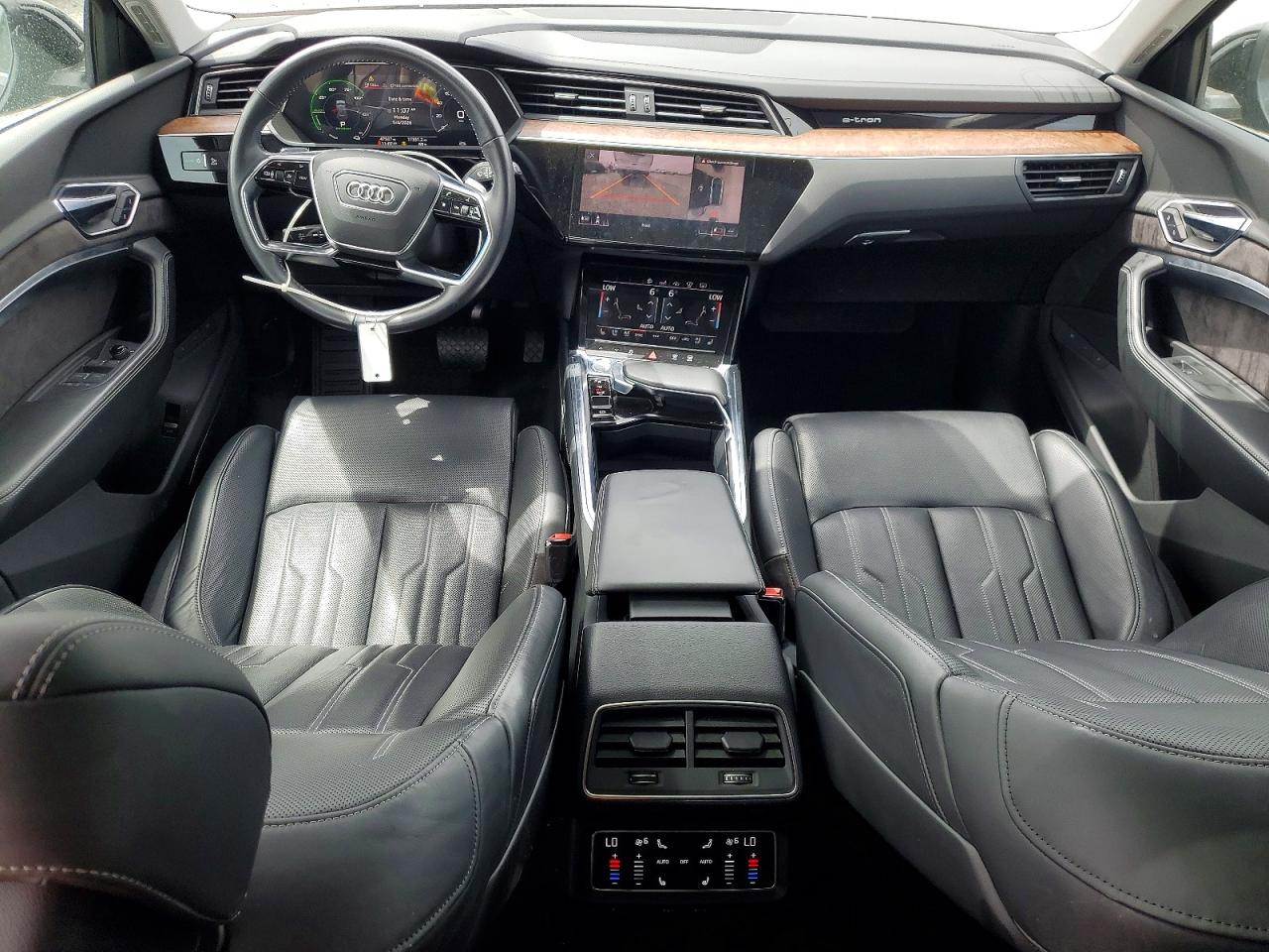 2019 AUDI E-tron VIN WA1VABGE2KB008490 photo 8