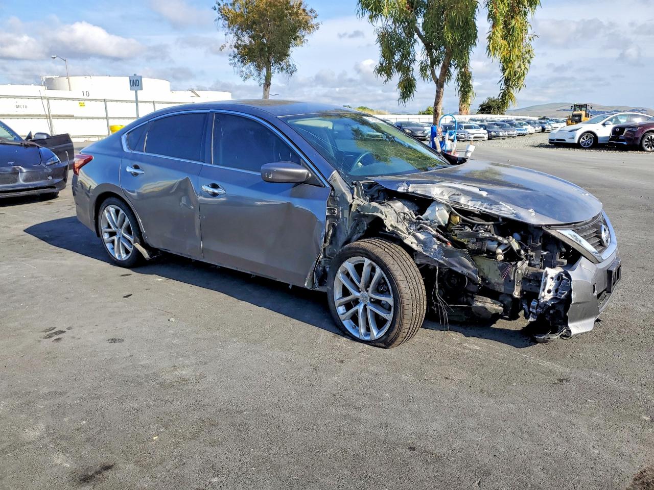 2018 Nissan Altima VIN 1N4AL3AP5JC275961 photo 4