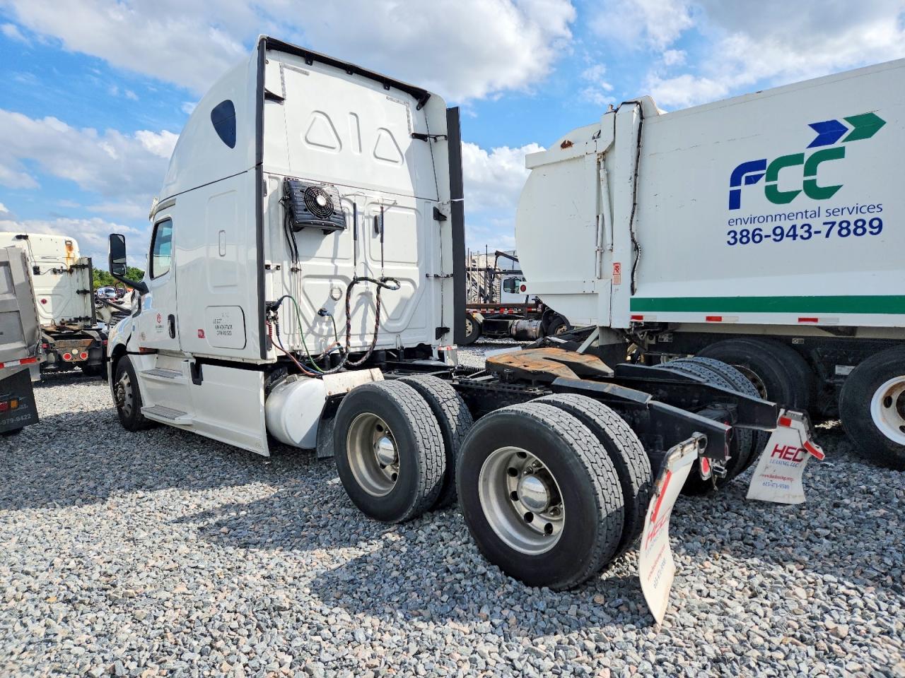 2019 FREIGHTLINER All other VIN 3AKJHHDV0KSKF7638 photo 3