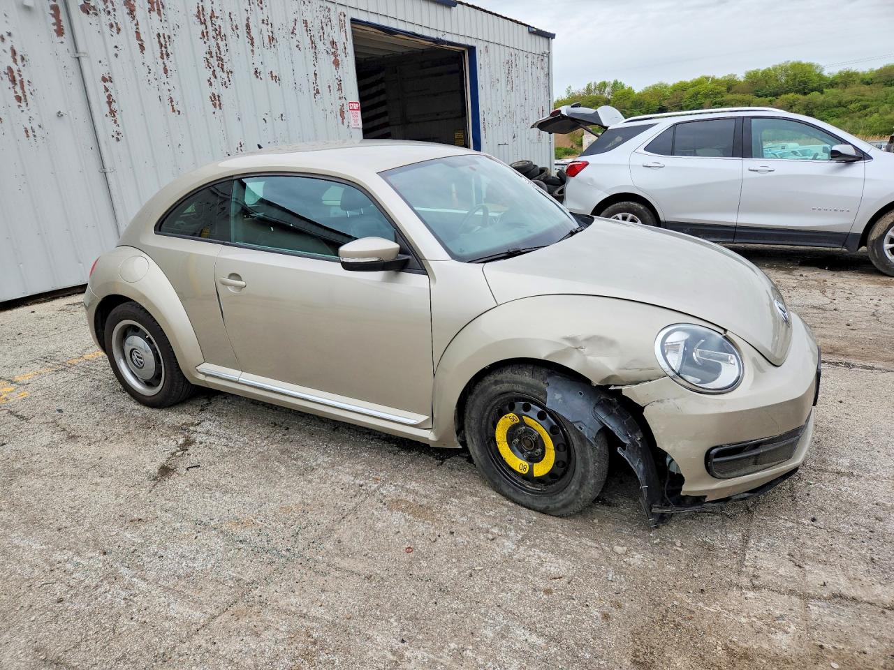 2012 Volkswagen Beetle VIN 3VWJP7ATXCM648770 photo 4