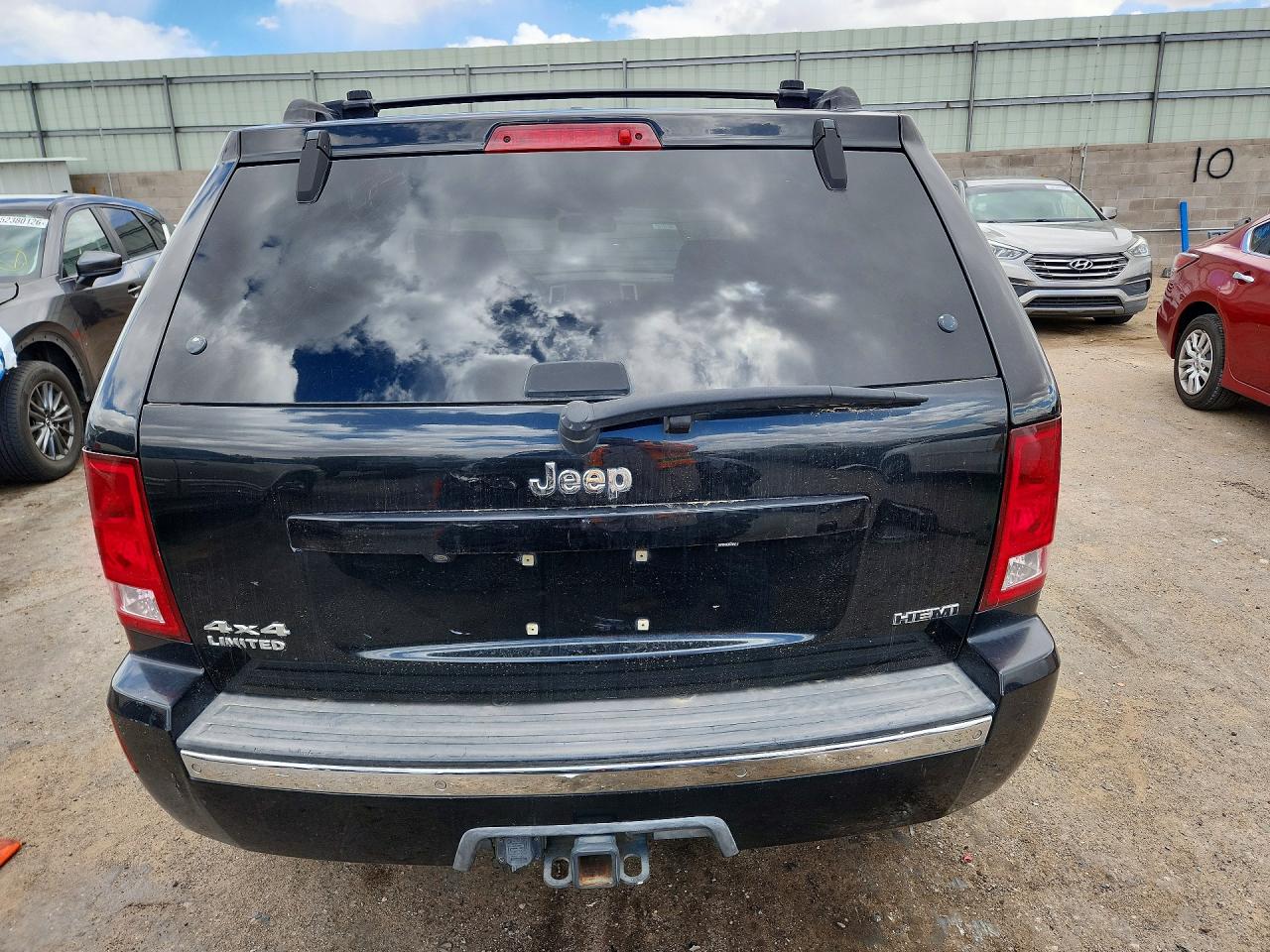 2008 Jeep Cherokee VIN 1J8HR582X8C211625 photo 6