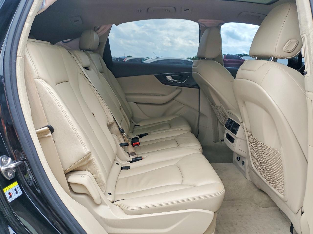 2018 Audi Q7 VIN WA1AAAF75JD007686 photo 11