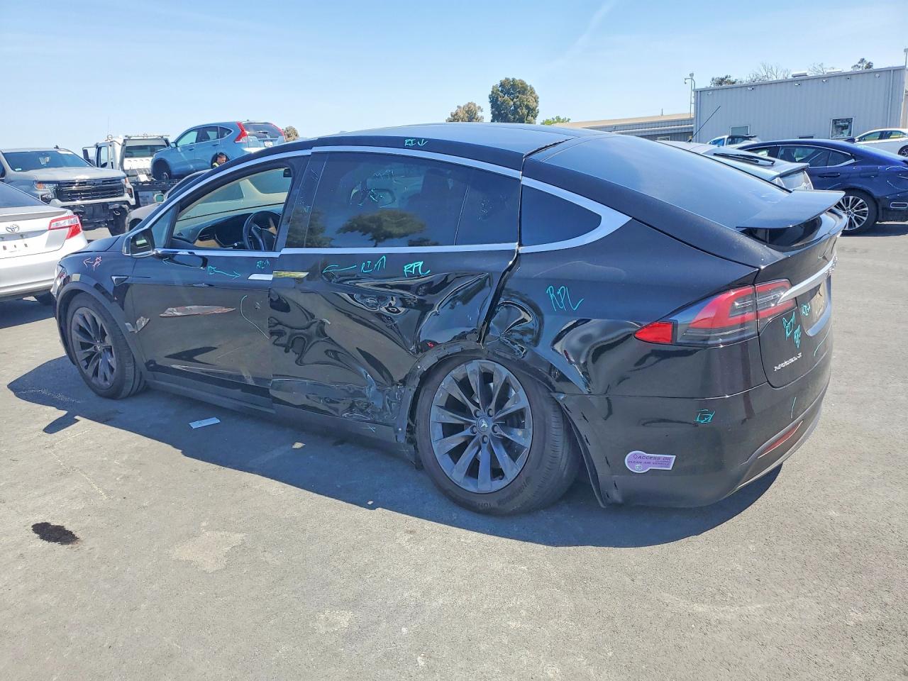 2019 Tesla Model x VIN 5YJXCBE23KF160549 photo 2