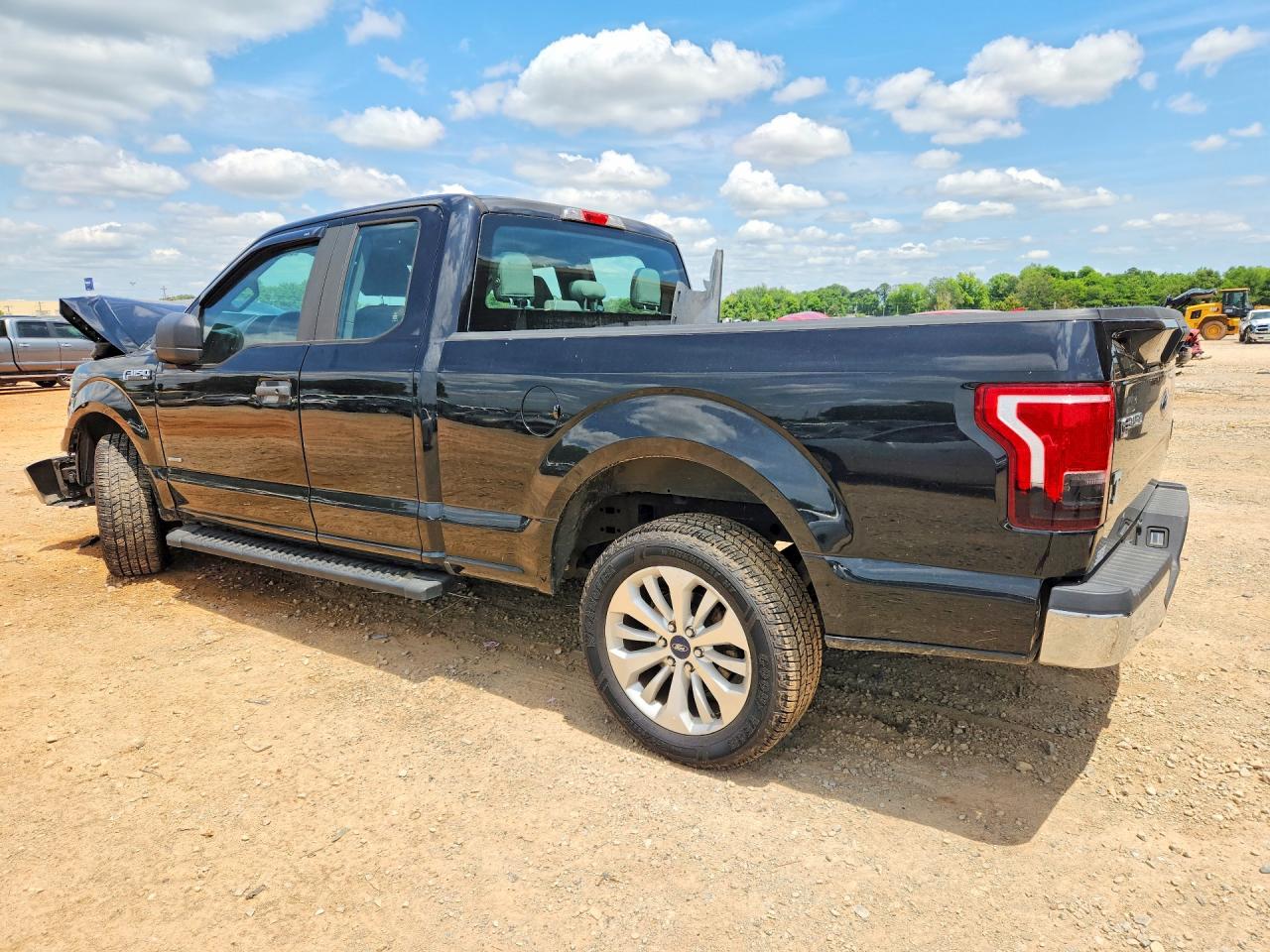 2016 Ford F150 VIN 1FTEX1CP5GFC79162 photo 2