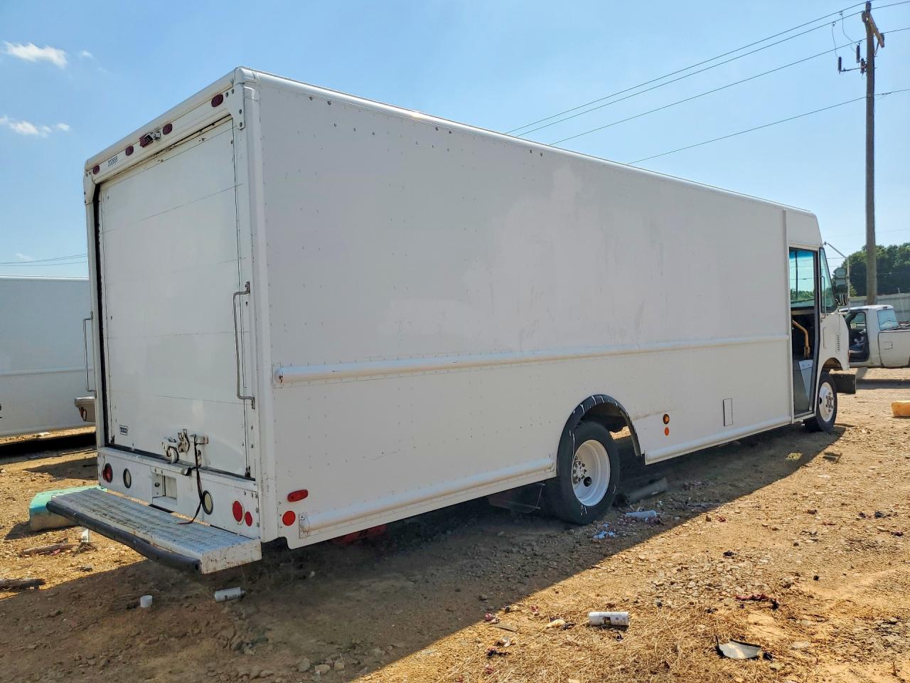 2012 FREIGHTLINER All other VIN 4UZAAPDUXCCBS4088 photo 3